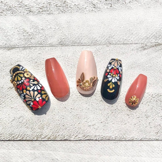 Floral Fashion Nail Jewelry Set