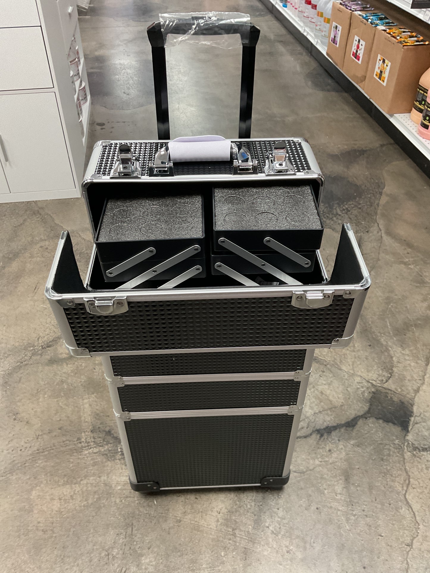 Rolling Makeup Train Case