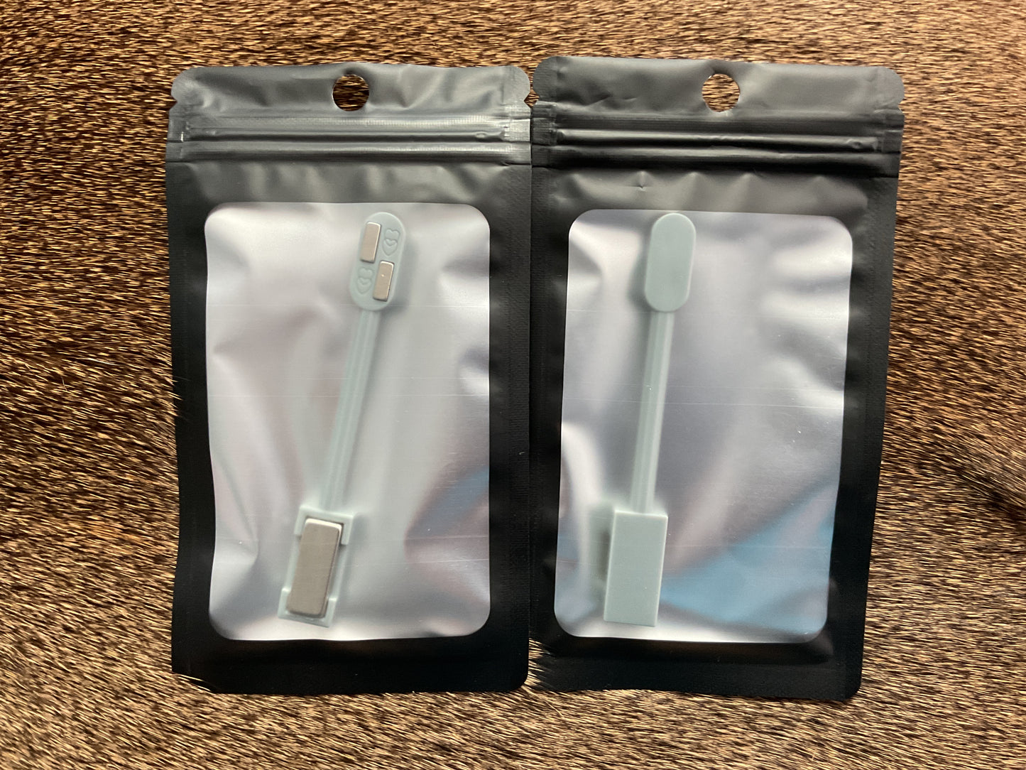 Cat Eye Double End Magnet