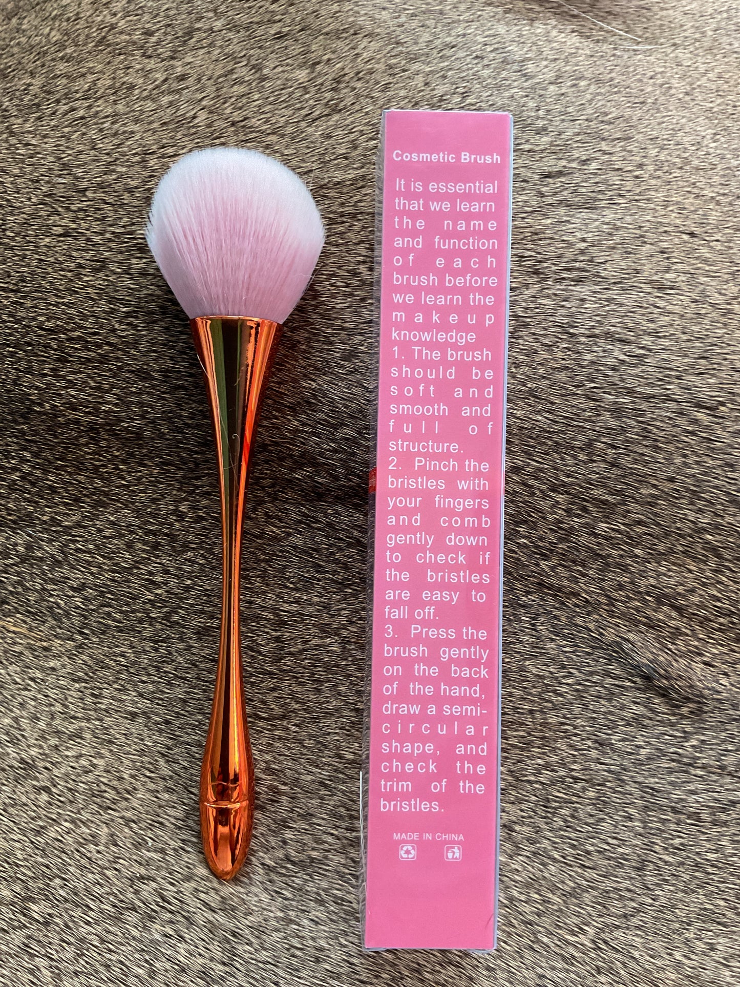 Luxury Pink Cosmetic Brush